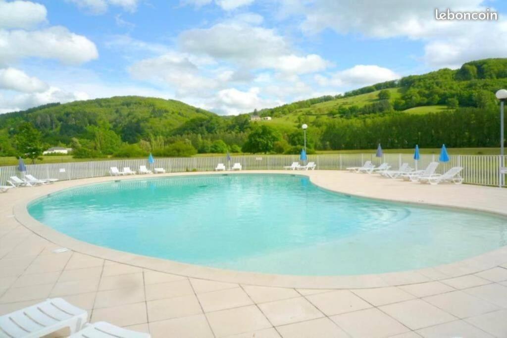 T3 La Savane Saint Geniez D'Olt 2 Piscines Chauffees Dans Une Charmante Residence De Vacances エクステリア 写真