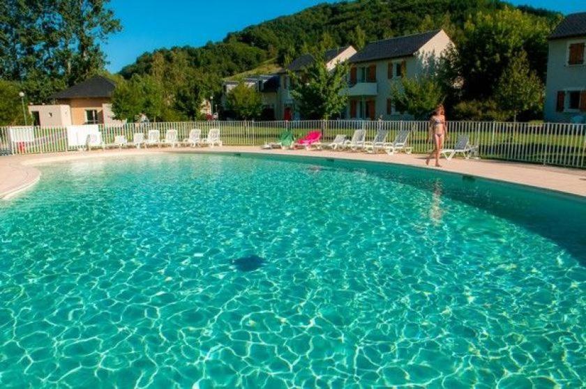 T3 La Savane Saint Geniez D'Olt 2 Piscines Chauffees Dans Une Charmante Residence De Vacances エクステリア 写真